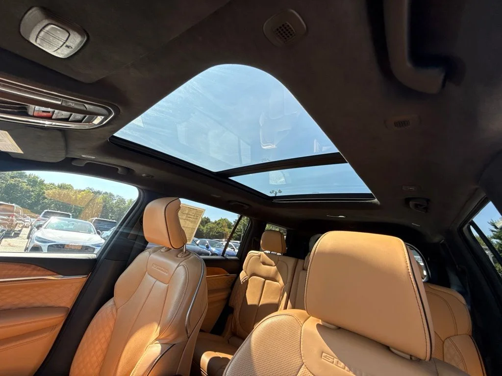 Used 2025 Black Jeep Summit image 10