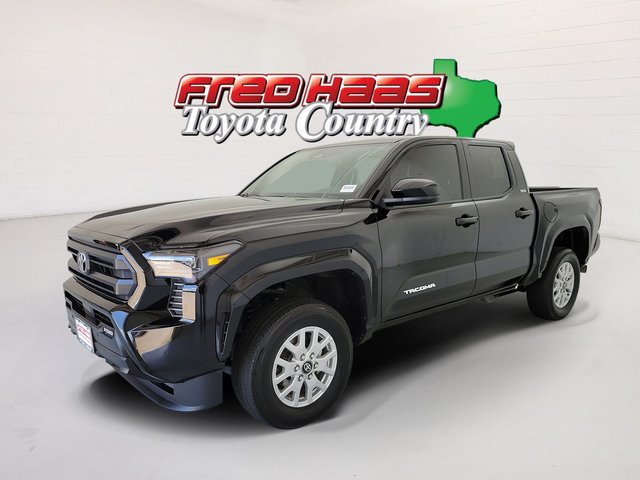 2025 Toyota Tacoma 4WD SR5