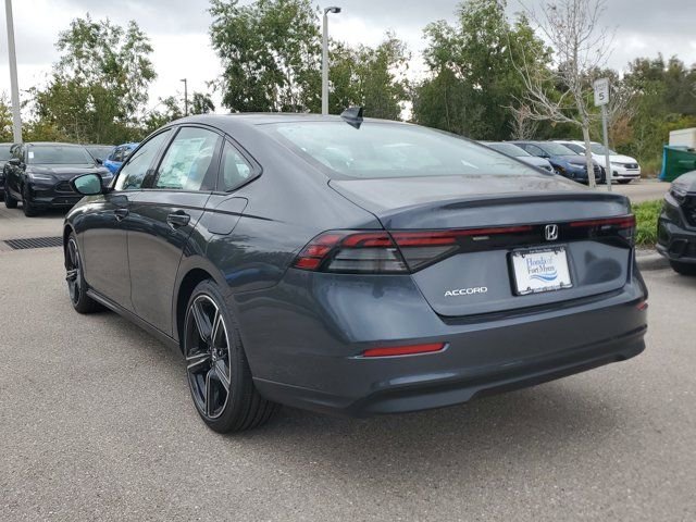 New 2026 Meteorite Gray Metallic Honda SE image 4