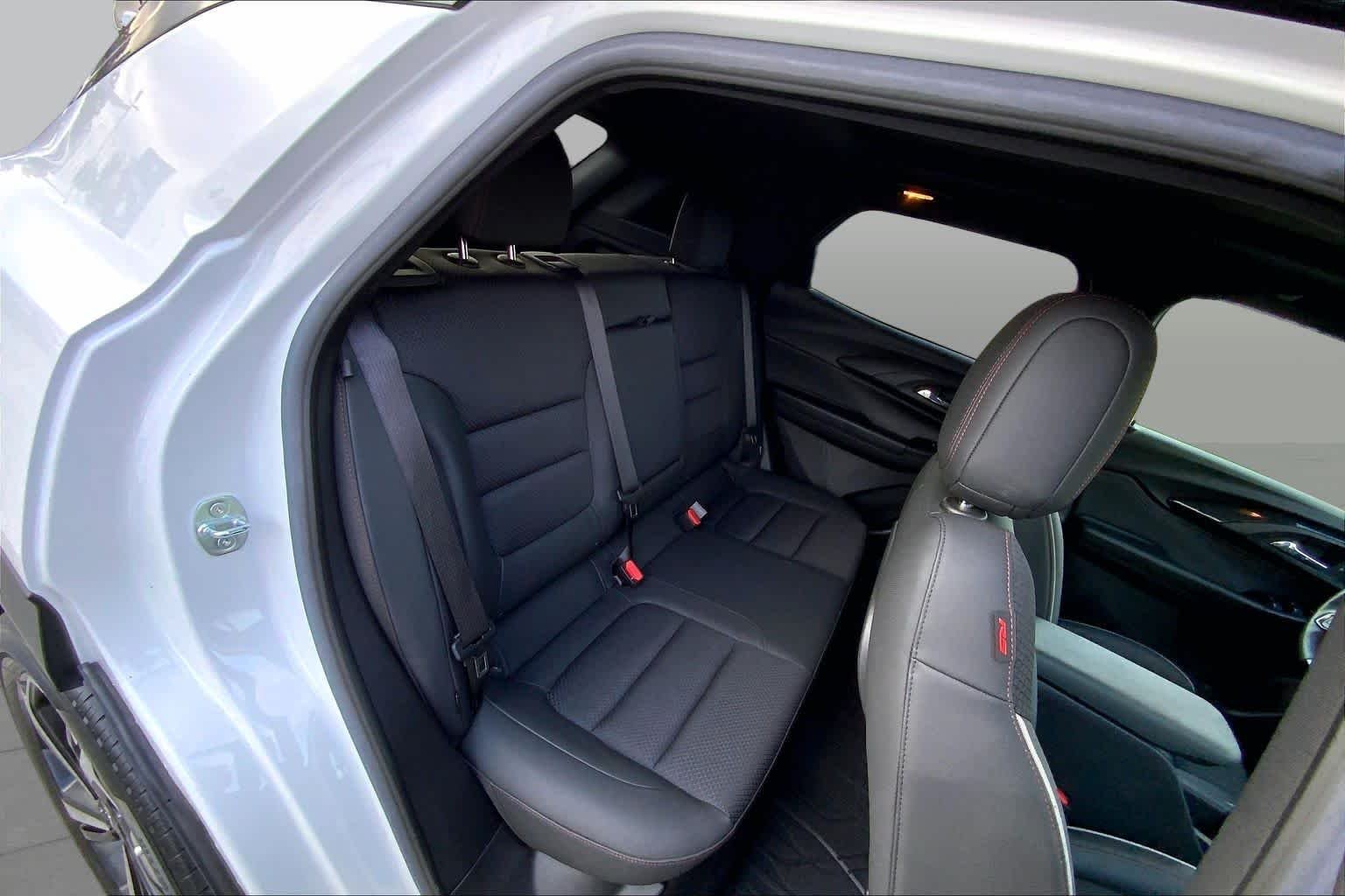 Used 2023 Summit White Chevrolet RS image 17