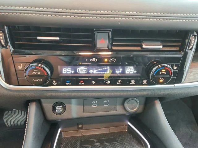 Used 2026 Gold Nissan Platinum image 31