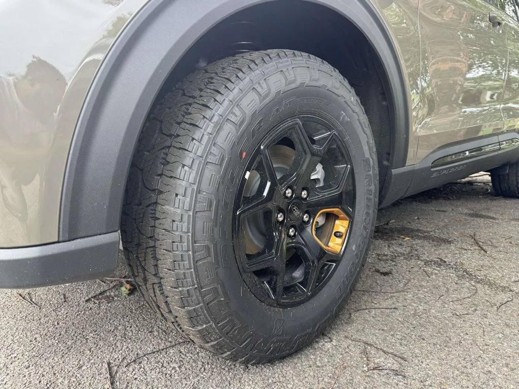 New 2026 Marsh Gray Ford Tremor® image 9