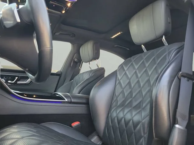 Used 2022 Black Mercedes-Benz S 580 image 23