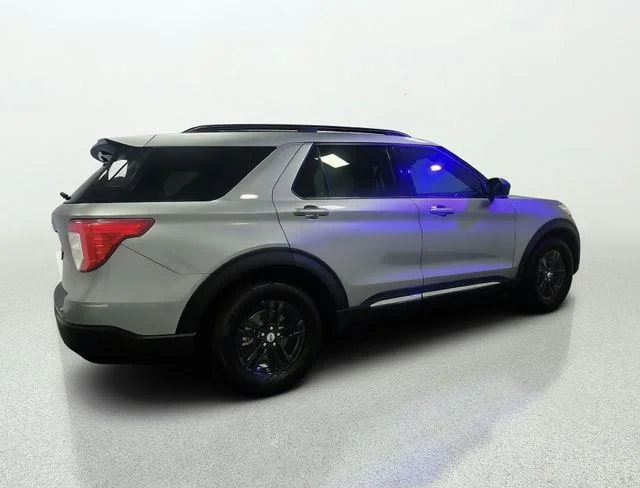 Used 2023 Silver Ford XLT image 7