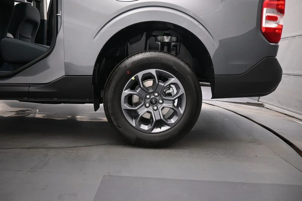 New 2026 Carbonized Gray Metallic Ford XLT image 18