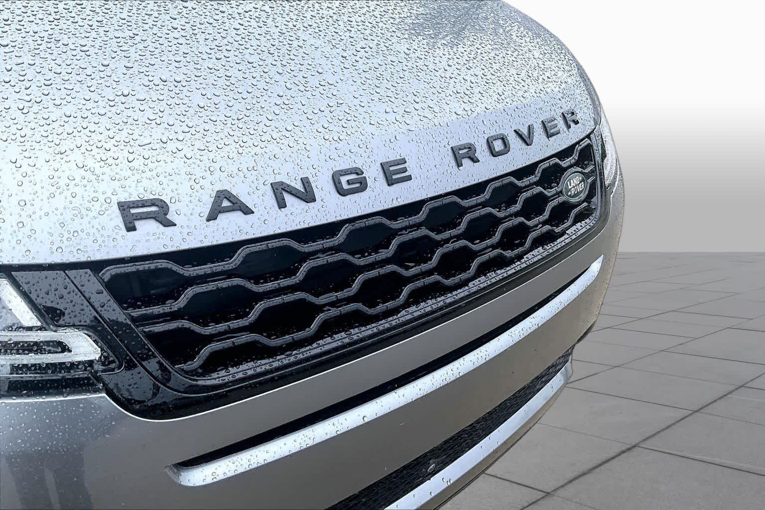 Used 2021 Eiger Grey Metallic Land Rover R-Dynamic HSE image 29