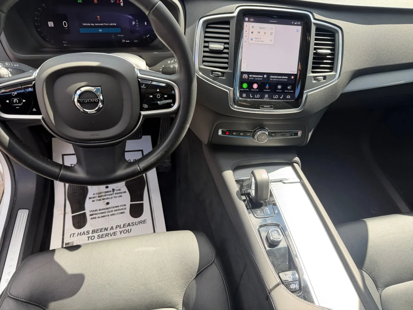 Used 2025 Crystal White Metallic Volvo Core image 17