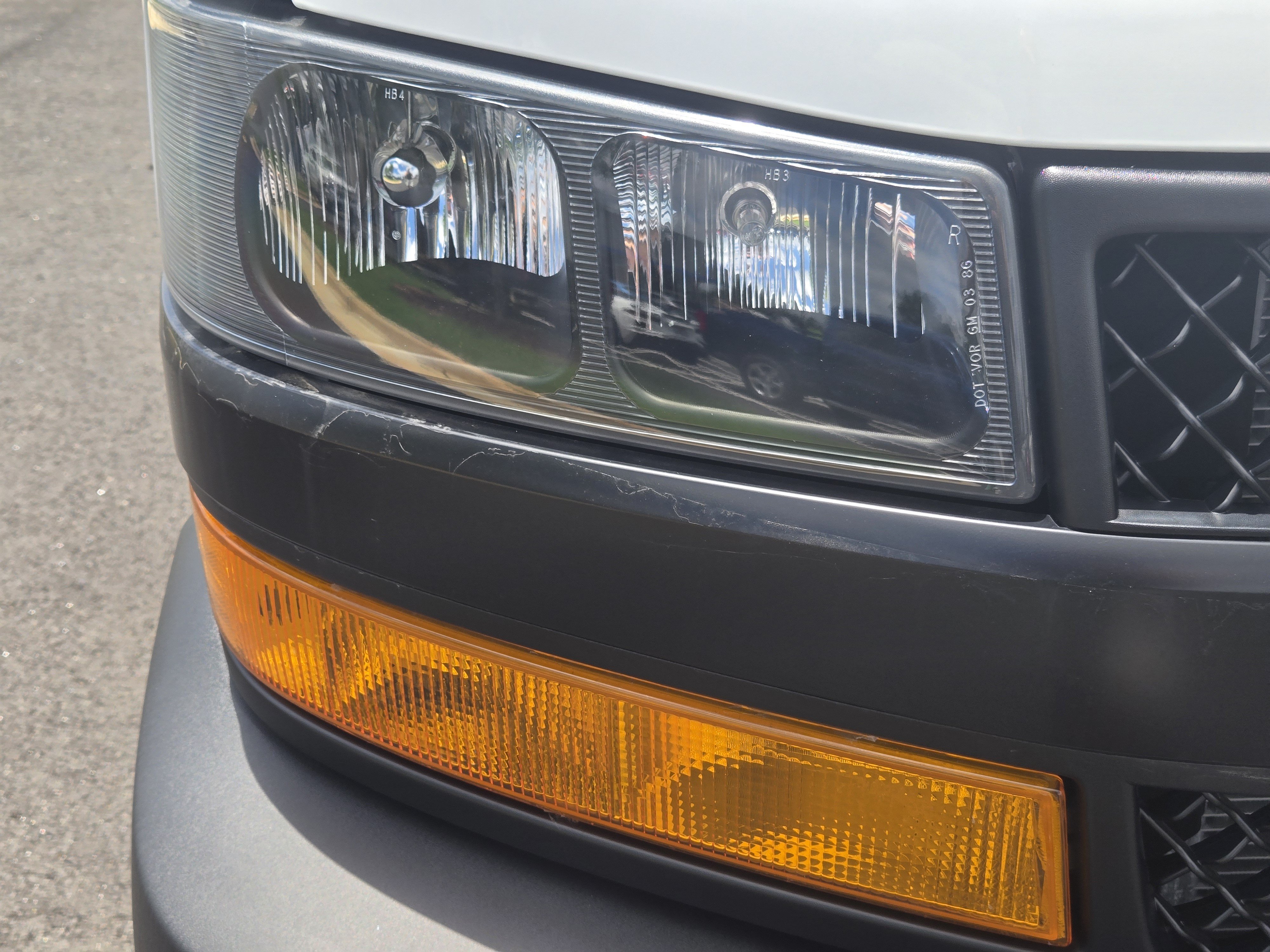 2025 Chevrolet Express Cargo Work Van - Photo 13
