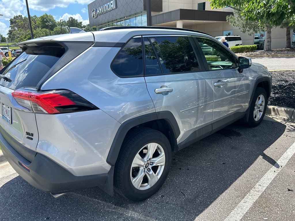 Used 2019 Silver Sky Metallic Toyota XLE image 3