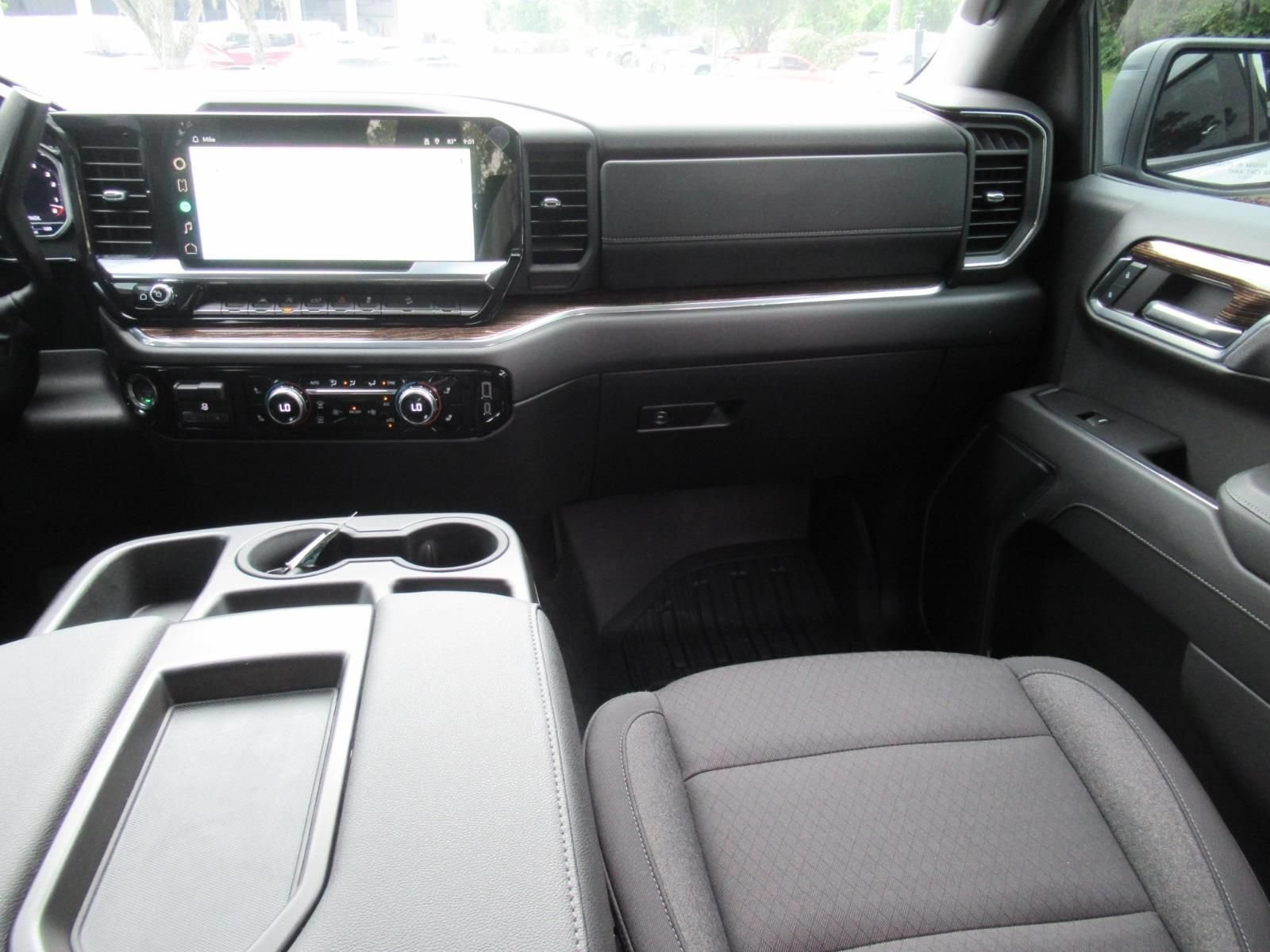 Used 2024 Summit White GMC Elevation image 13