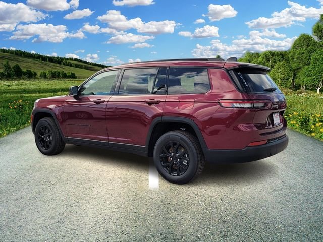 New 2025 Velvet Red Pearl-Coat Exterior Paint Jeep Altitude image 3