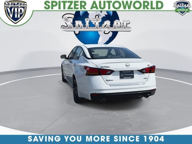 Used 2023 White Nissan 2.5 SR image 8