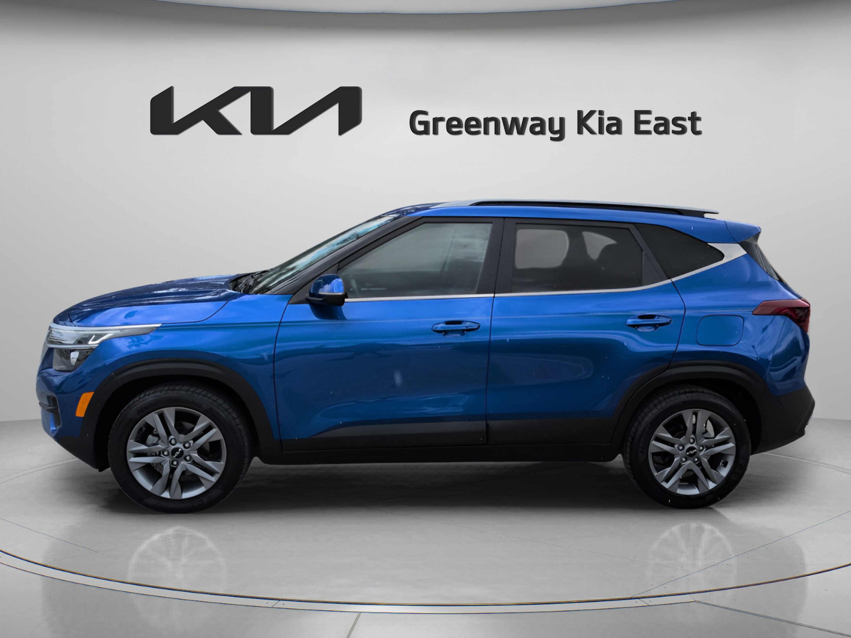Certified Used 2023 Neptune Blue Kia S image 9