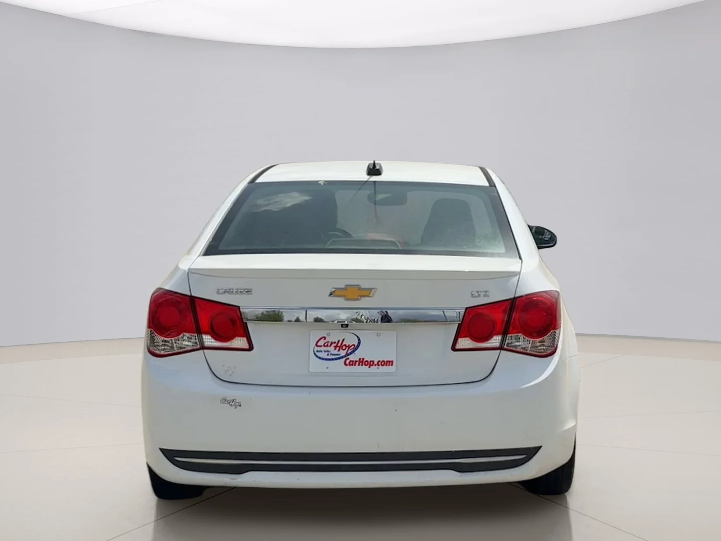 Used 2015 White Chevrolet LTZ image 4