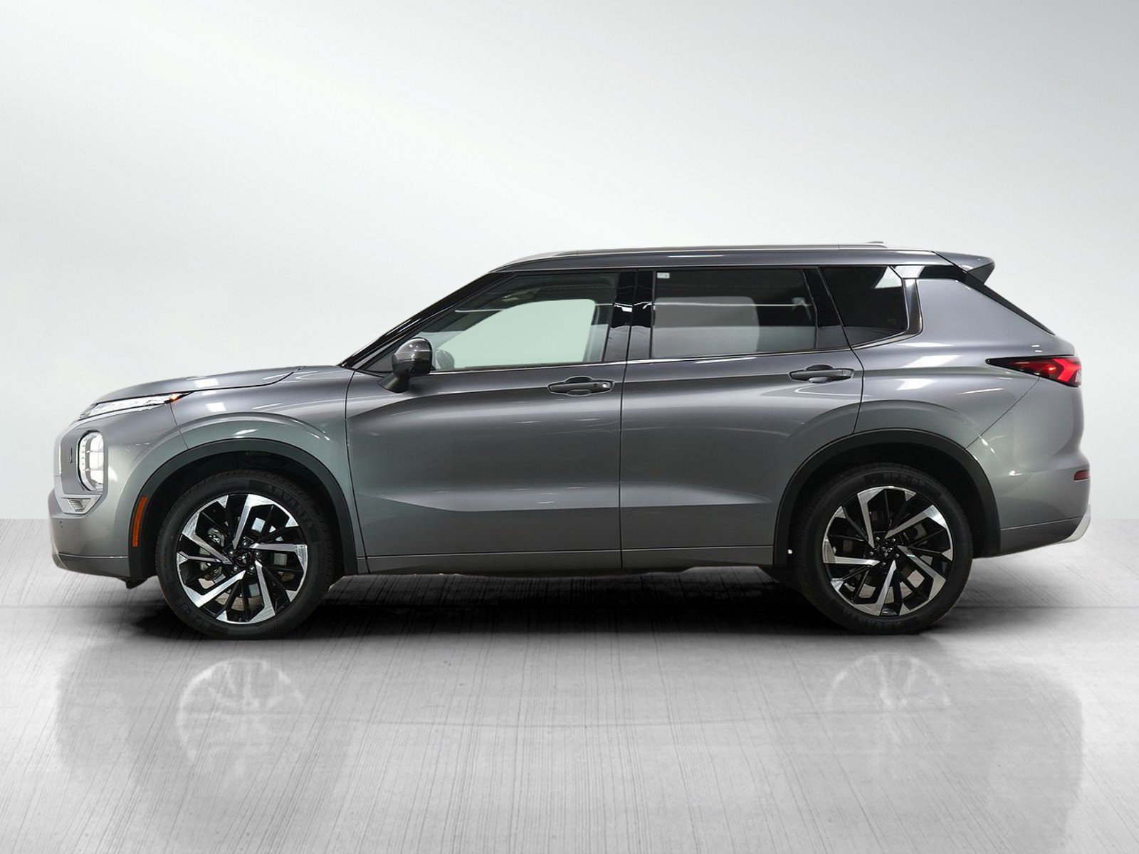 Used 2022 Mitsubishi Outlander SEL Special Edition with VIN JA4J4VA82NZ059803 for sale in Burnsville, Minnesota