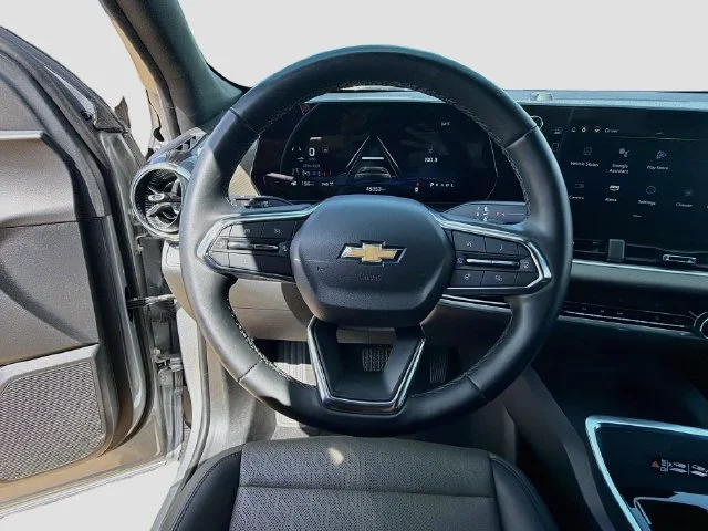 Used 2025 Gray Chevrolet LT image 11