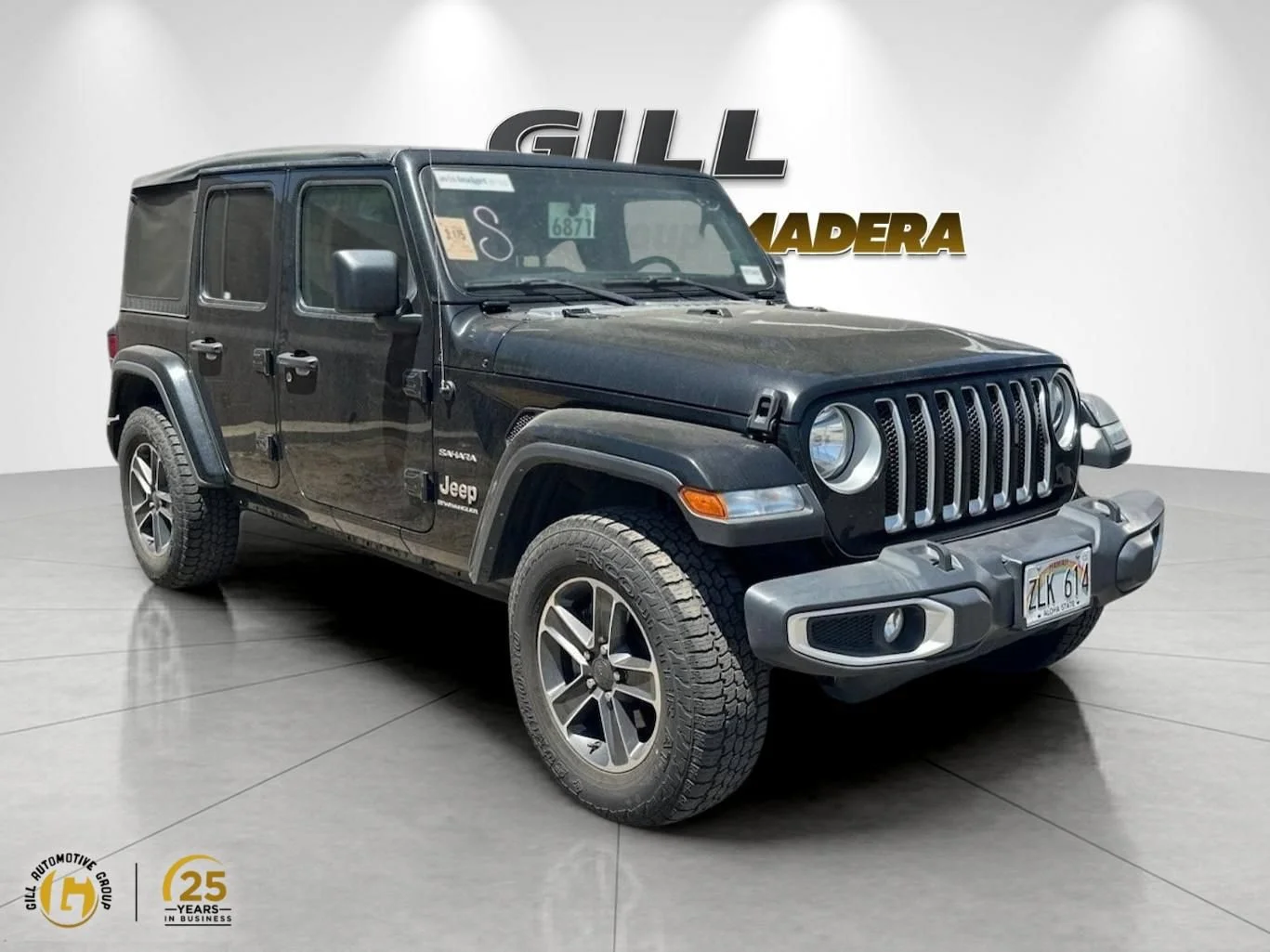 Used 2023 Black Jeep Sahara image 1