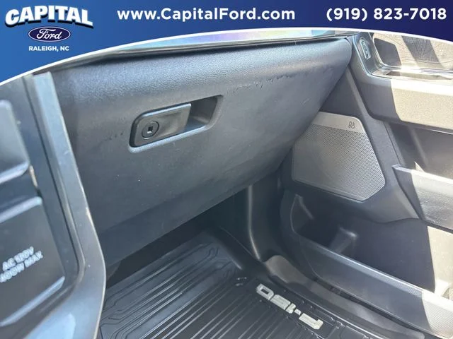 Used 2022 White Ford XLT image 27