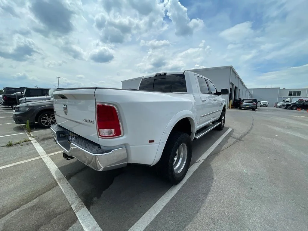 Used 2018 White Ram Laramie image 12