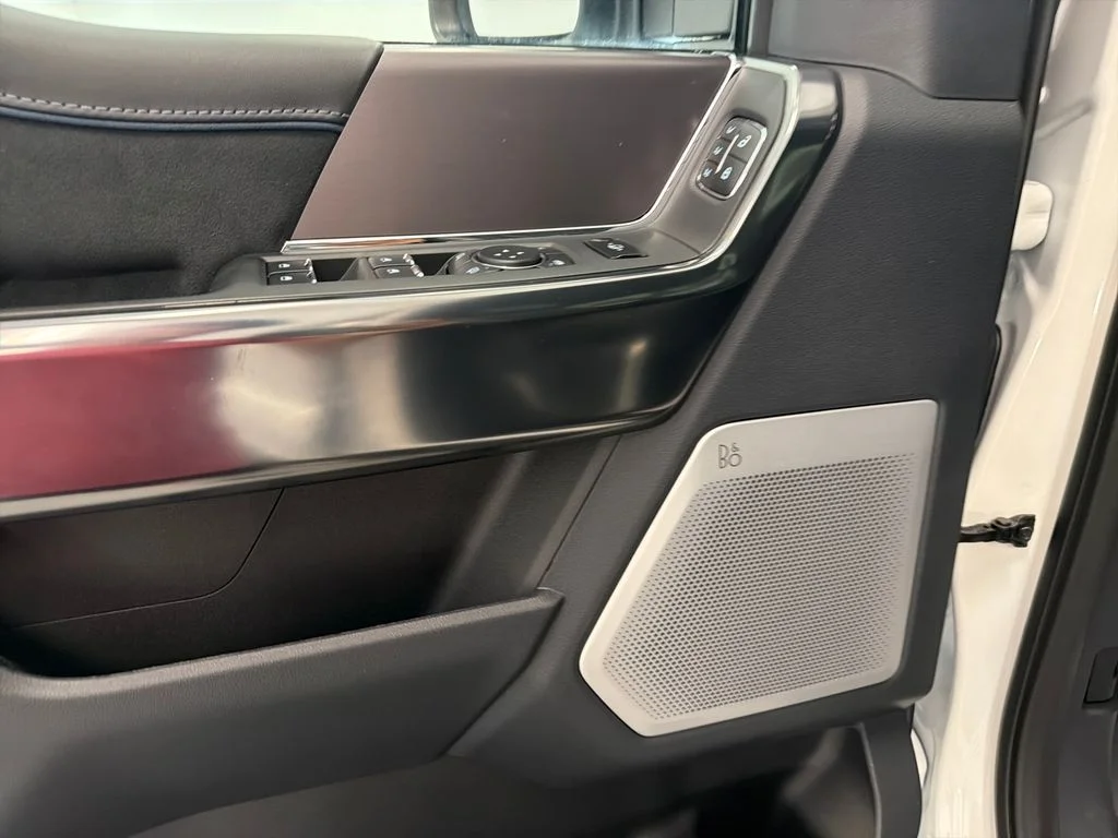 New 2026 White Ford Platinum image 13