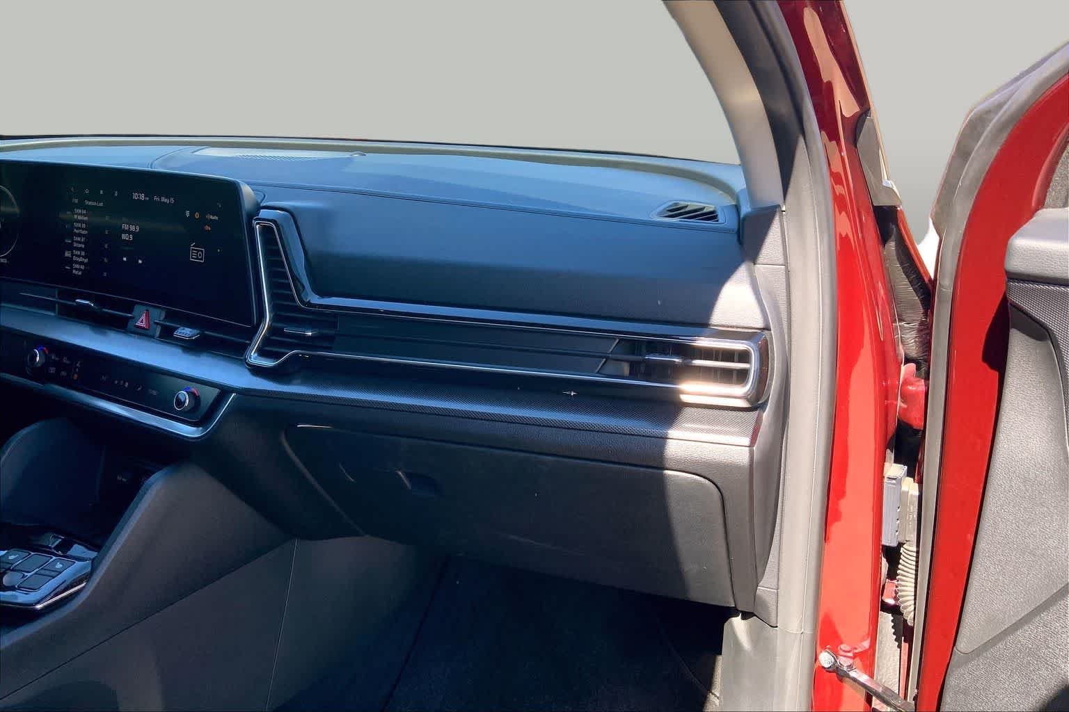 Used 2023 Dawning Red Kia SX image 18