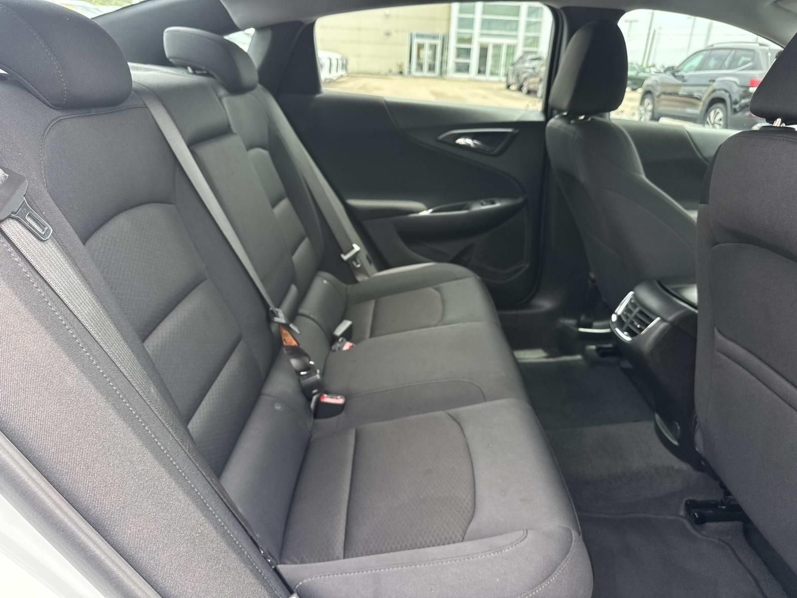 Used 2025 White Chevrolet LT image 10