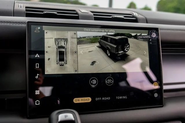 2025 Land Rover Defender V8 - Photo 28