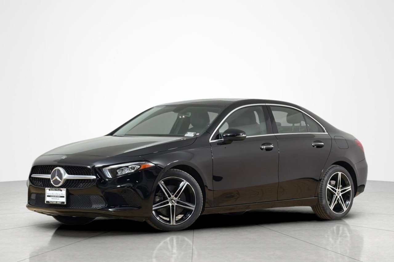 Used 2019 Night Black Mercedes-Benz A 220 image 1