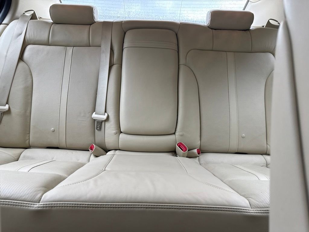 Used 2015 Brown Lincoln Base image 23