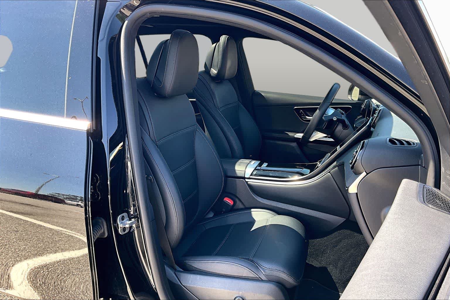 Used 2025 Black Mercedes-Benz GLC 300 image 9