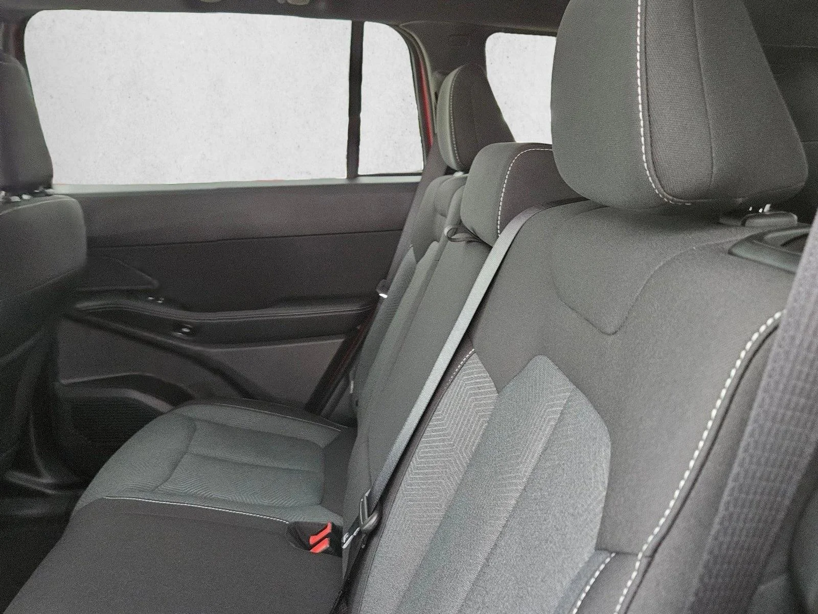 New 2026 Red Hot Pearl-Coat Exterior Paint Jeep Laredo image 15