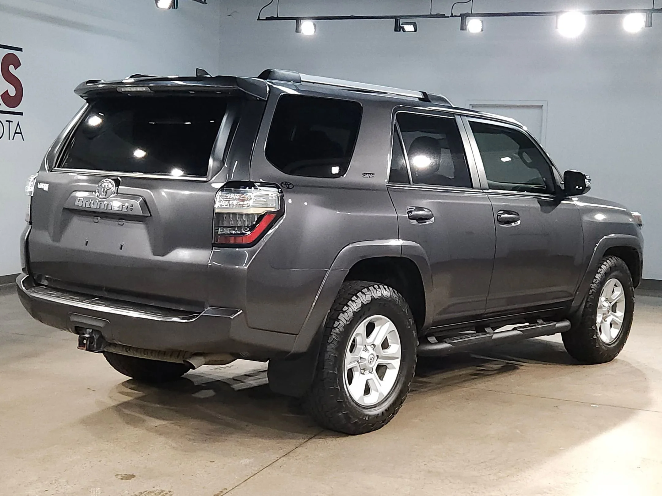 Used 2023 Magnetic Gray Metallic Toyota SR5 Premium image 7