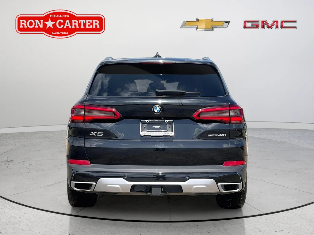 Used 2020 Black BMW sDrive40i image 5