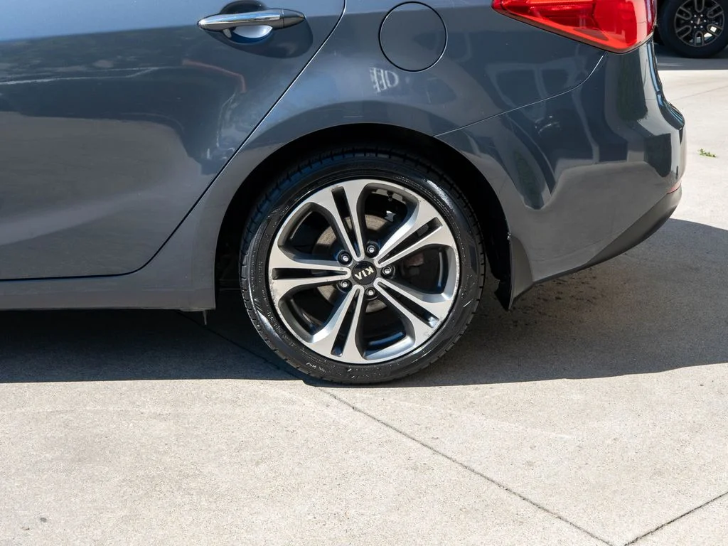 Used 2014 Blue Kia EX image 27