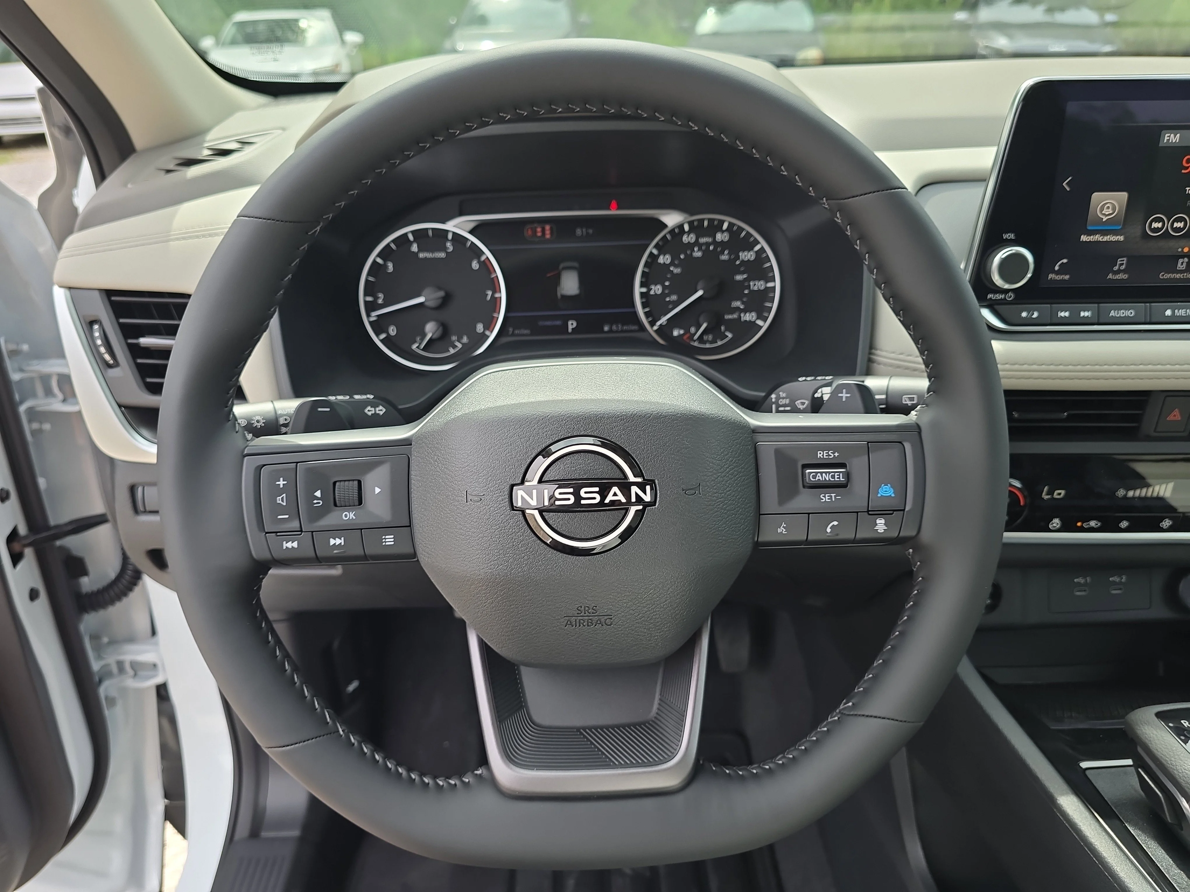 New 2026 Everest White Pearl TriCoat Nissan Dark Armor™ image 31