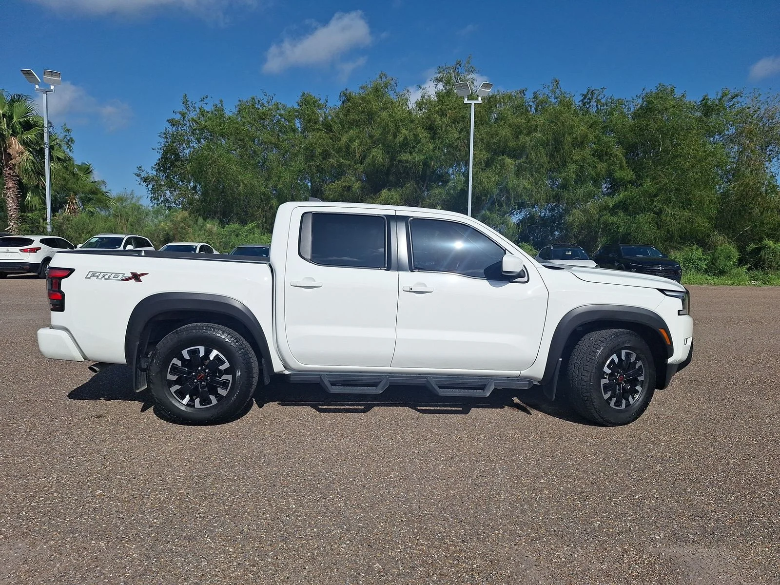 Used 2024 White Nissan PRO-X image 8
