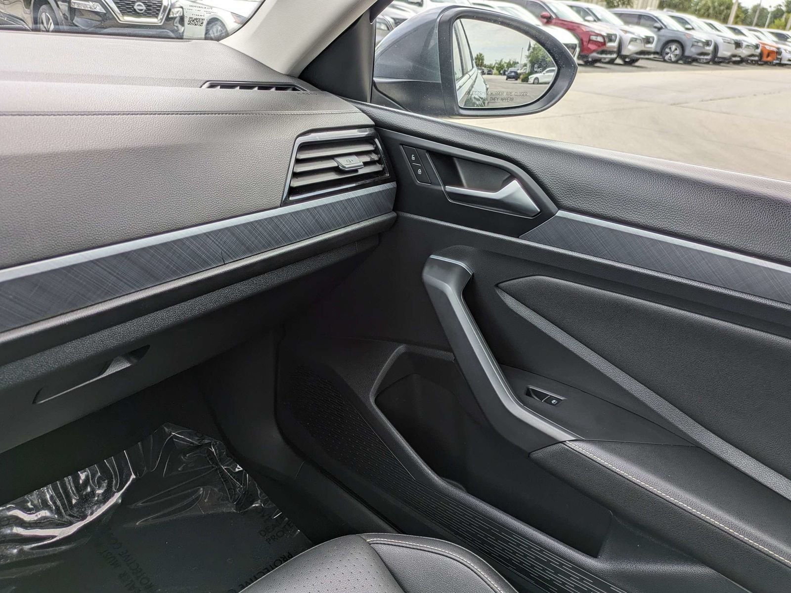 Used 2024 Gray Volkswagen 1.5T SE image 17