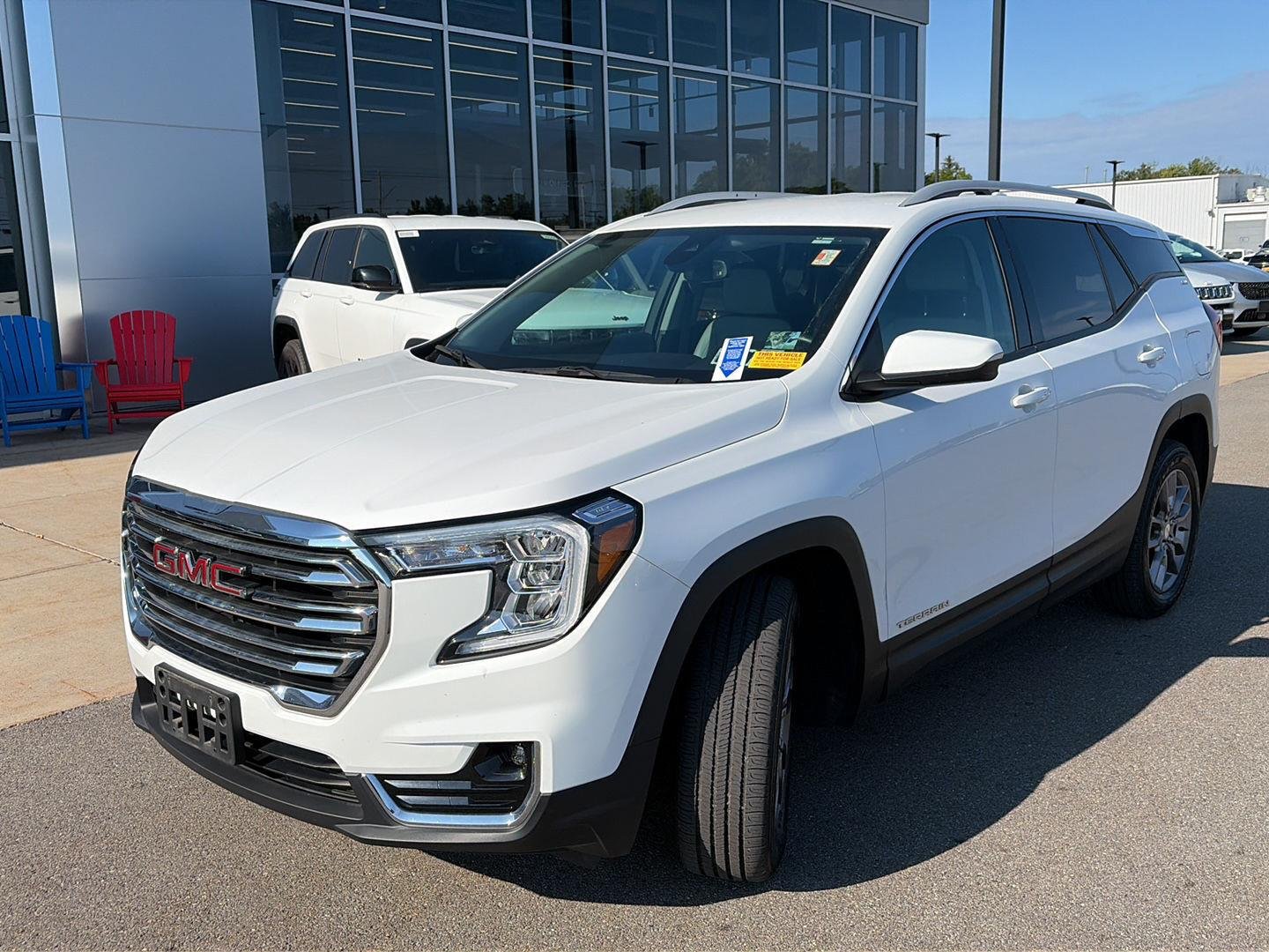 Used 2023  Gmc  image 4