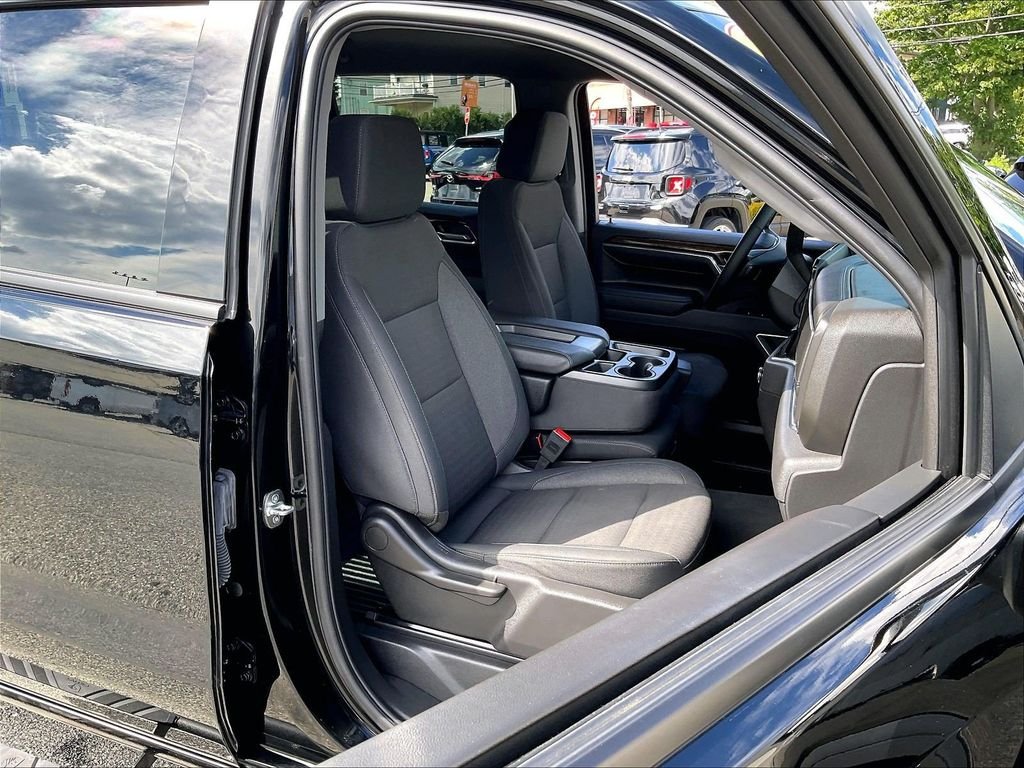 Used 2025 Black GMC Elevation image 11