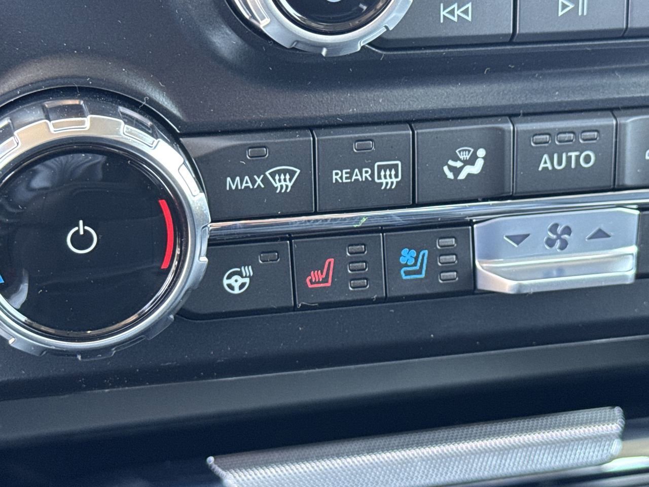 2025 Ford F-250 Super Duty Lariat - Photo 48