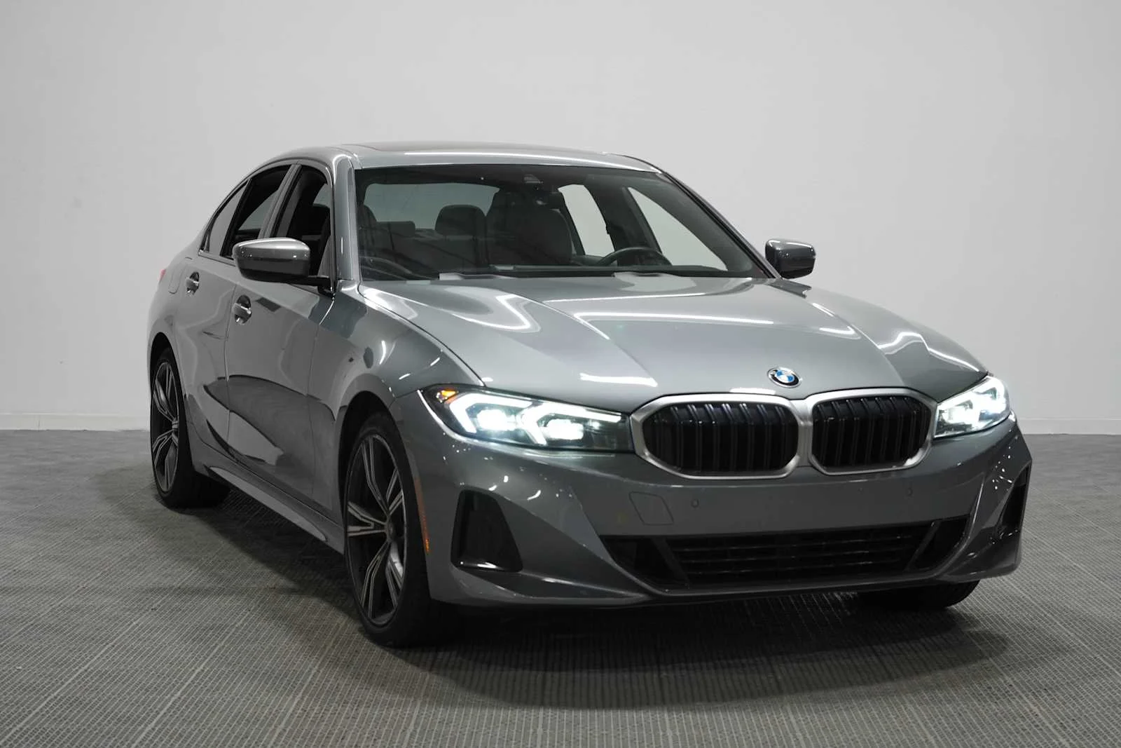Certified Used 2023 Skyscraper Grey Metallic BMW 330i image 3