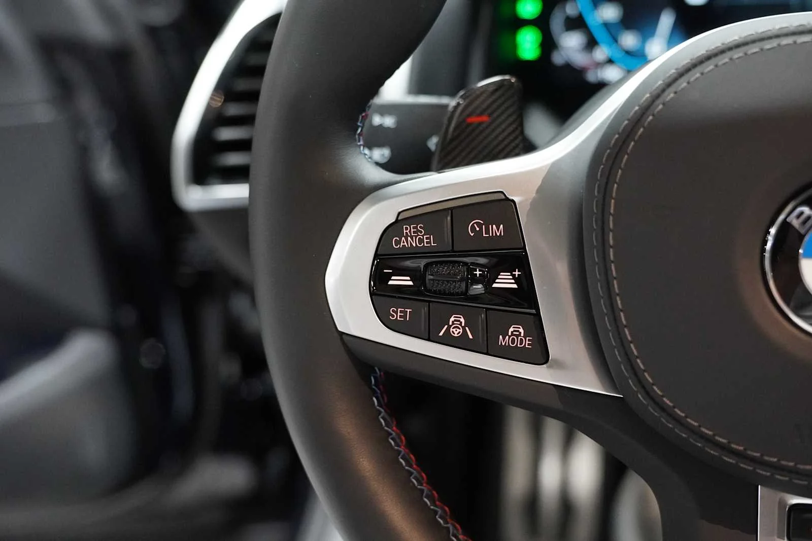 Used 2026 Carbon Black Metallic BMW M850i image 22
