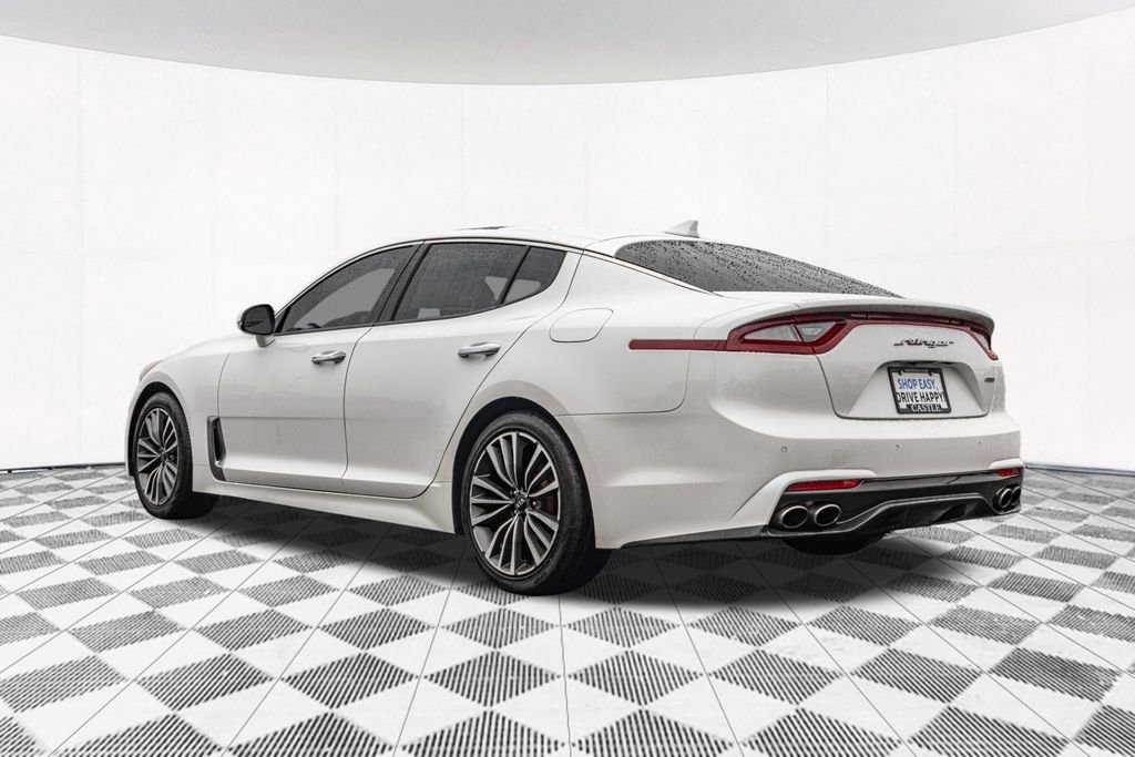 Used 2018 White Kia Premium image 8