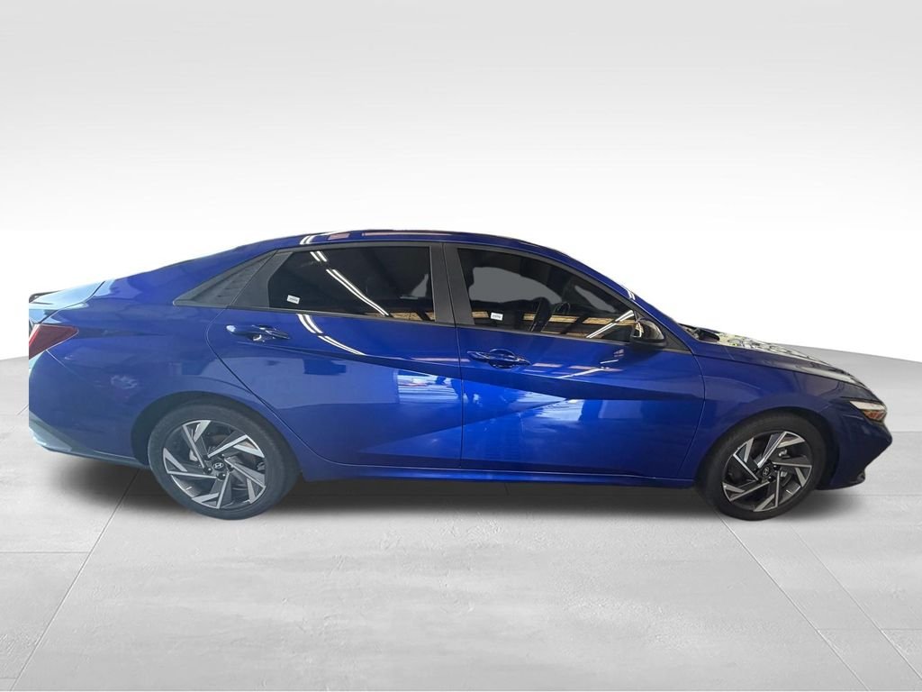 Certified Used 2025 Blue Hyundai SEL Sport image 7