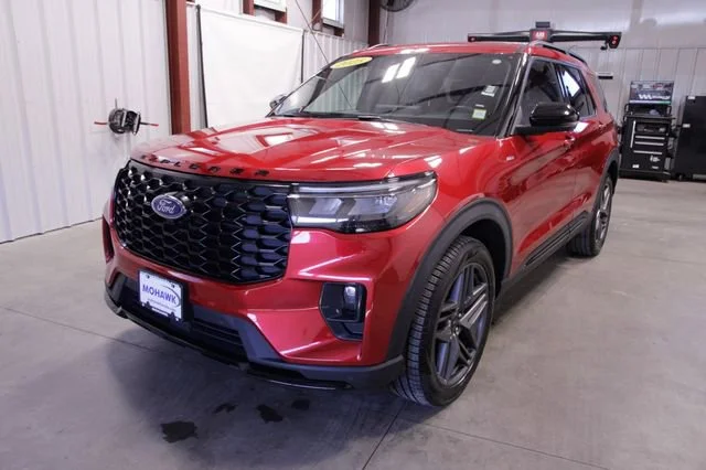 2025 Ford Explorer ST-LINE 4WD (PL535)'s photo