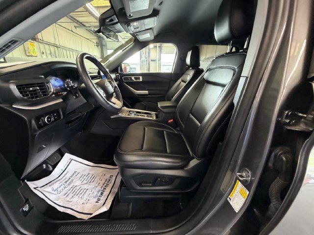 Used 2023 Gray Ford XLT image 9