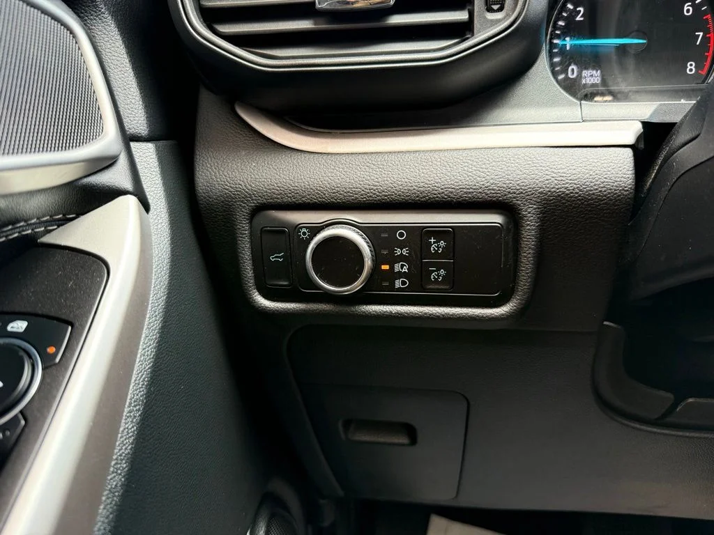 Used 2023 White Ford XLT image 13
