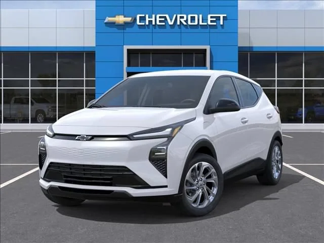 New 2027 Summit White Chevrolet LT image 6