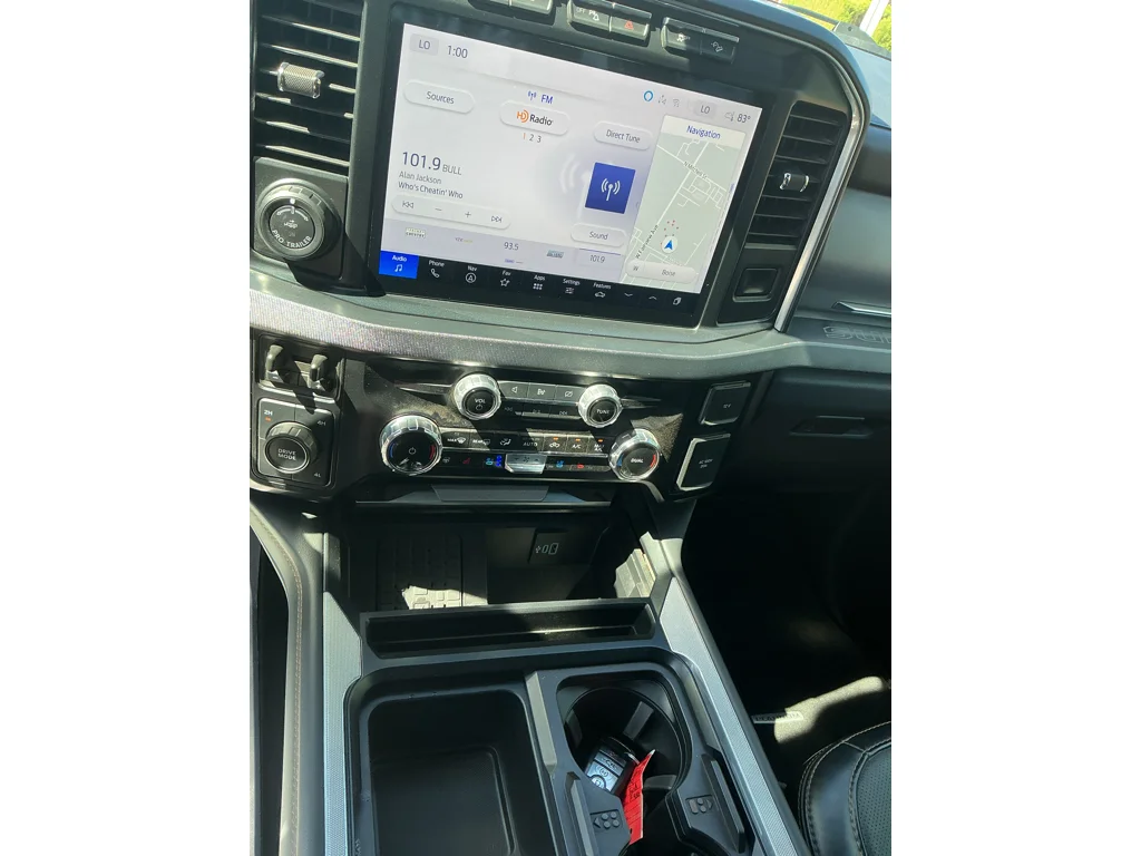 Used 2024 STAR WHITE Ford Platinum image 14