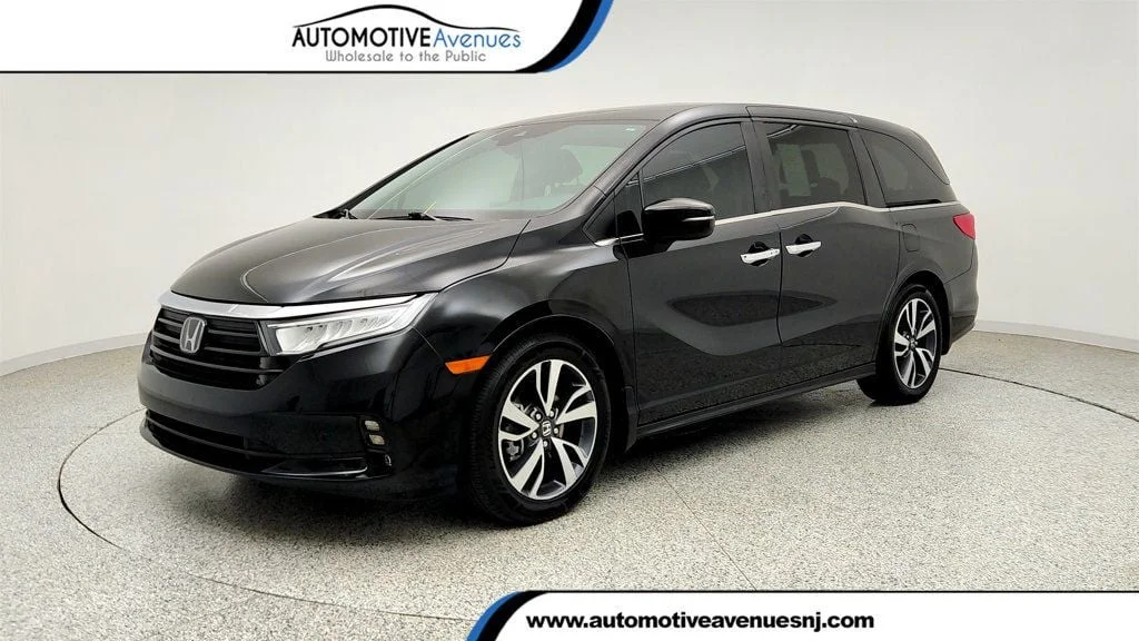 2023 Honda Odyssey Touring's photo